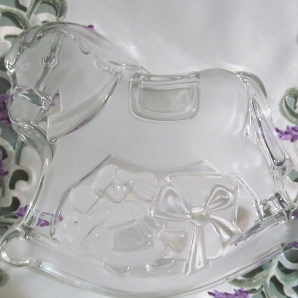 Mikasa Rocking Horse Glass Bowl 7-1/2" w its box - Picture 12 of 16